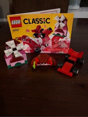 LEGO Classic Red and Pink Build & Race Set